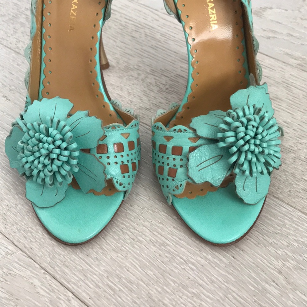 BCBG Heels more of a teal color than green